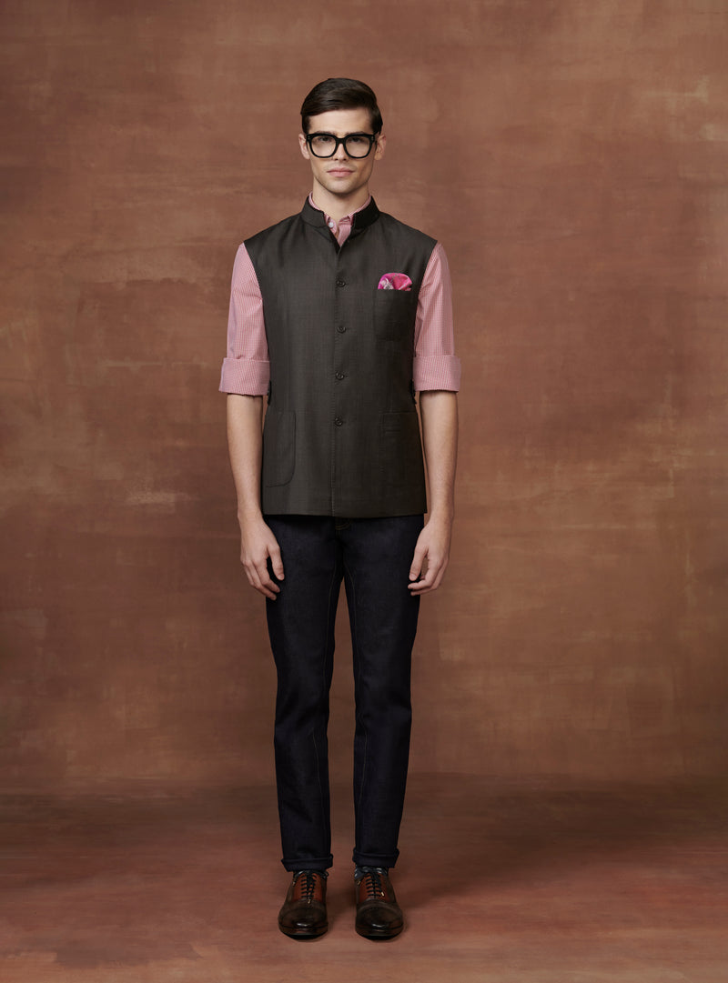 SAFARI CHIC CUSTOMIZED ELEGANCE WITH OUR WAISTCOAT