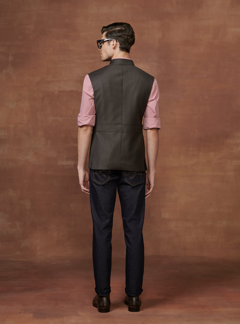 SAFARI CHIC CUSTOMIZED ELEGANCE WITH OUR WAISTCOAT