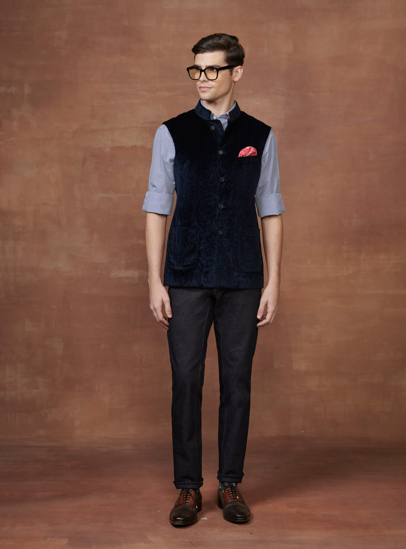 NOCTURNAL VELVET WAISTCOAT FOR EVENING GLAMOUR