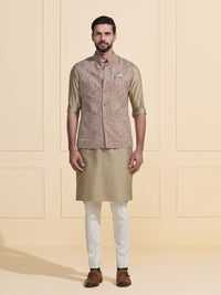 IMPERIAL THREADS: THE QUINTESSENTIAL FESTIVE WAISTCOAT