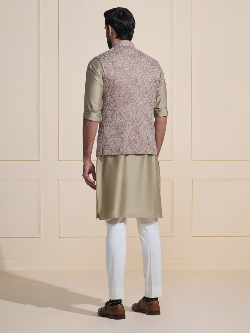 IMPERIAL THREADS: THE QUINTESSENTIAL FESTIVE WAISTCOAT