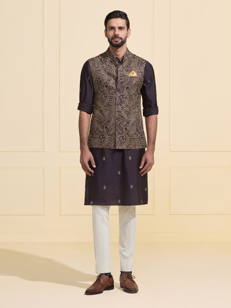 THE BRONZE BLOOM: REGAL PAISLEY-PATTERNED WAISTCOAT