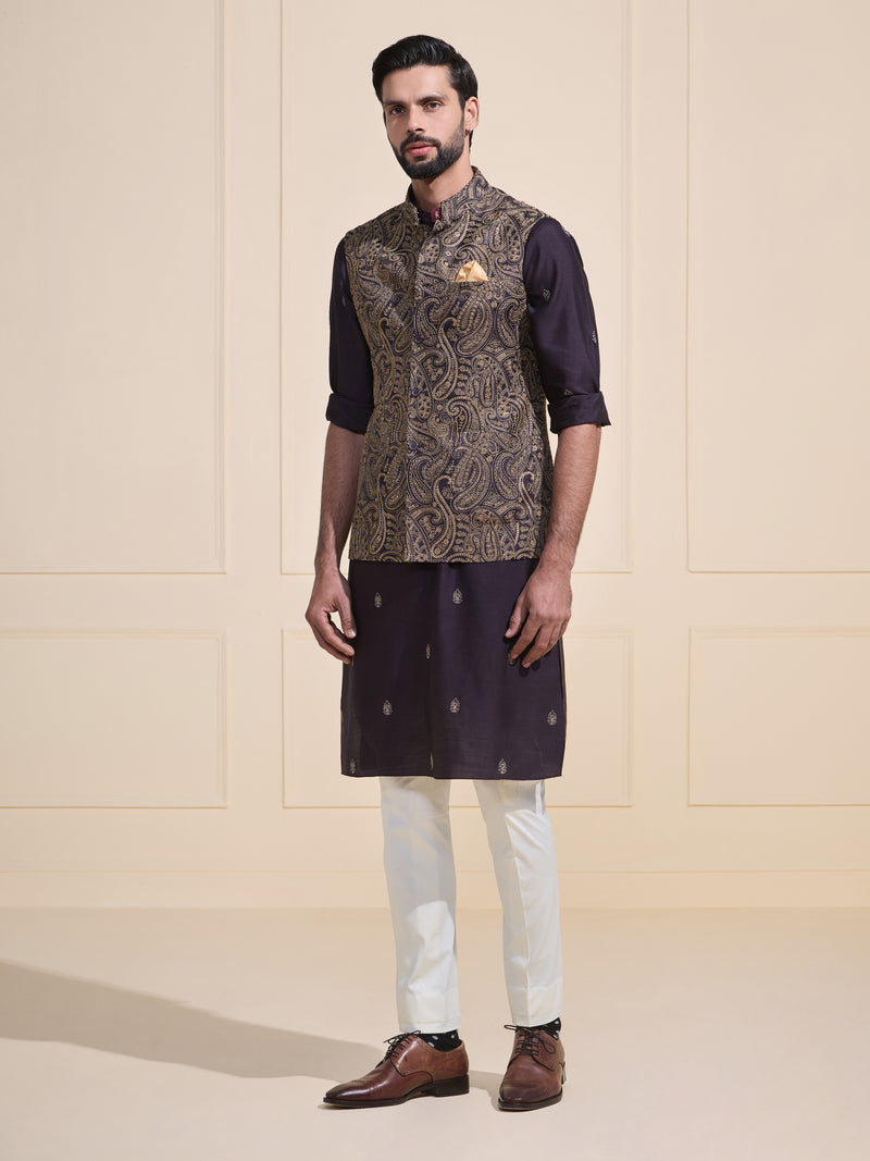 THE BRONZE BLOOM: REGAL PAISLEY-PATTERNED WAISTCOAT
