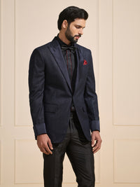 THE SILENT SPARKLE: THE REFINED BLACK TUXEDO