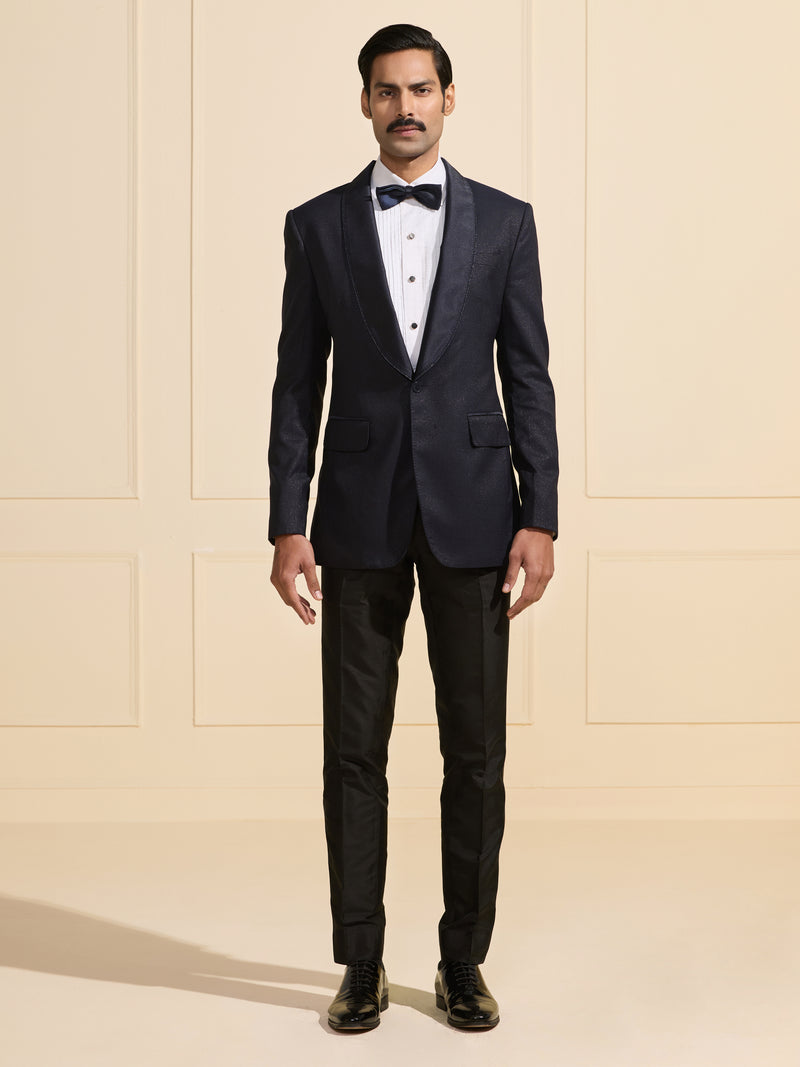 THE SABLE CHARM: THE QUINTESSENTIAL BLACK TUXEDO