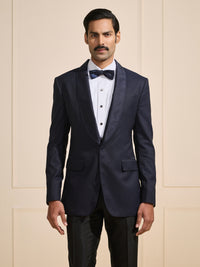 THE SABLE CHARM: THE QUINTESSENTIAL BLACK TUXEDO