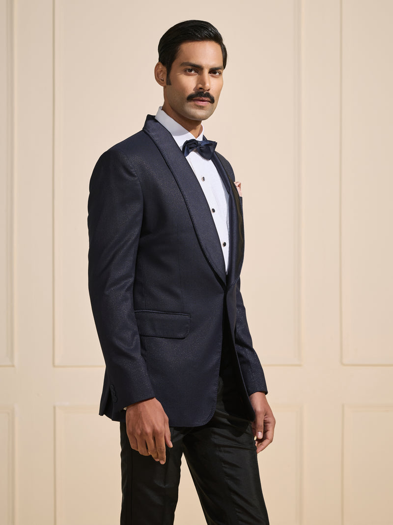 THE SABLE CHARM: THE QUINTESSENTIAL BLACK TUXEDO