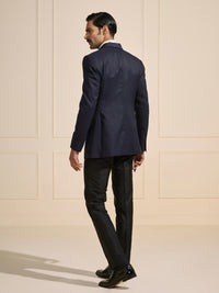 THE SABLE CHARM: THE QUINTESSENTIAL BLACK TUXEDO