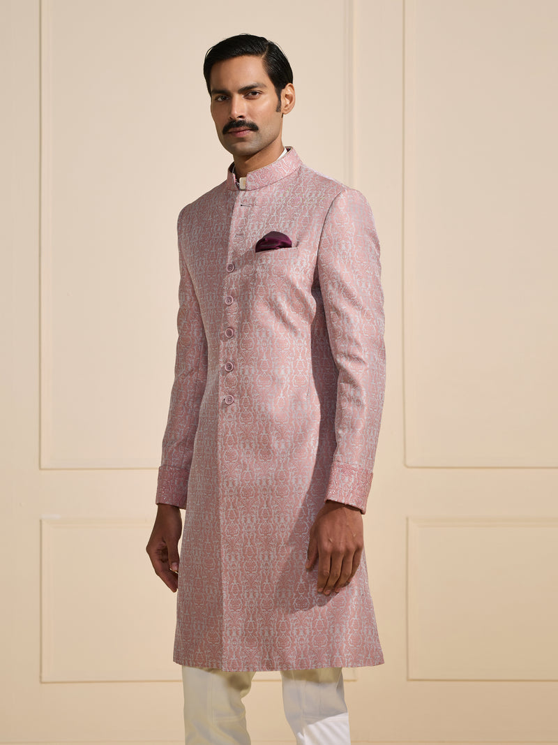 THE REGAL MAUVE: THE QUINTESSENTIAL ACHKAN