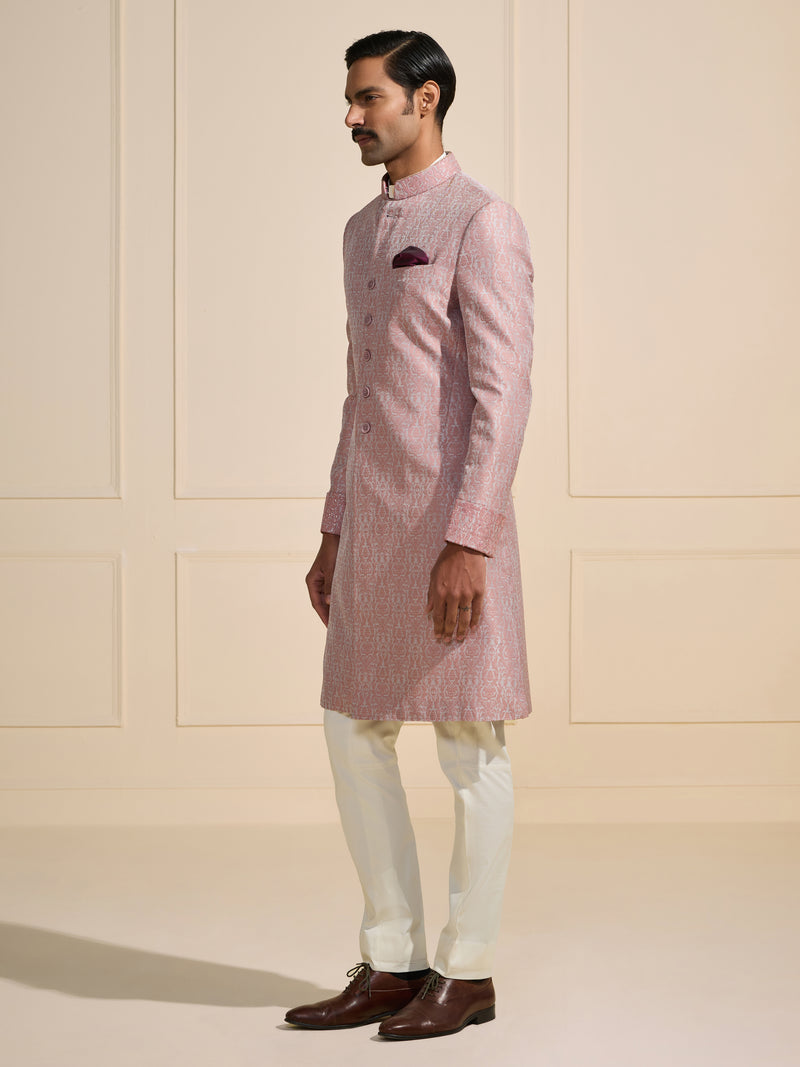 THE REGAL MAUVE: THE QUINTESSENTIAL ACHKAN