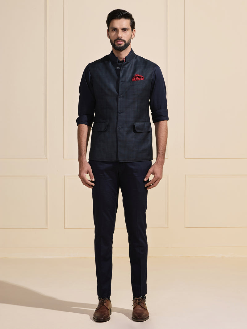 THE MIDNIGHT DAPPER: TAILORED CLASSIC WAISTCOAT
