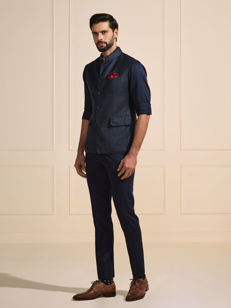 THE MIDNIGHT DAPPER: TAILORED CLASSIC WAISTCOAT