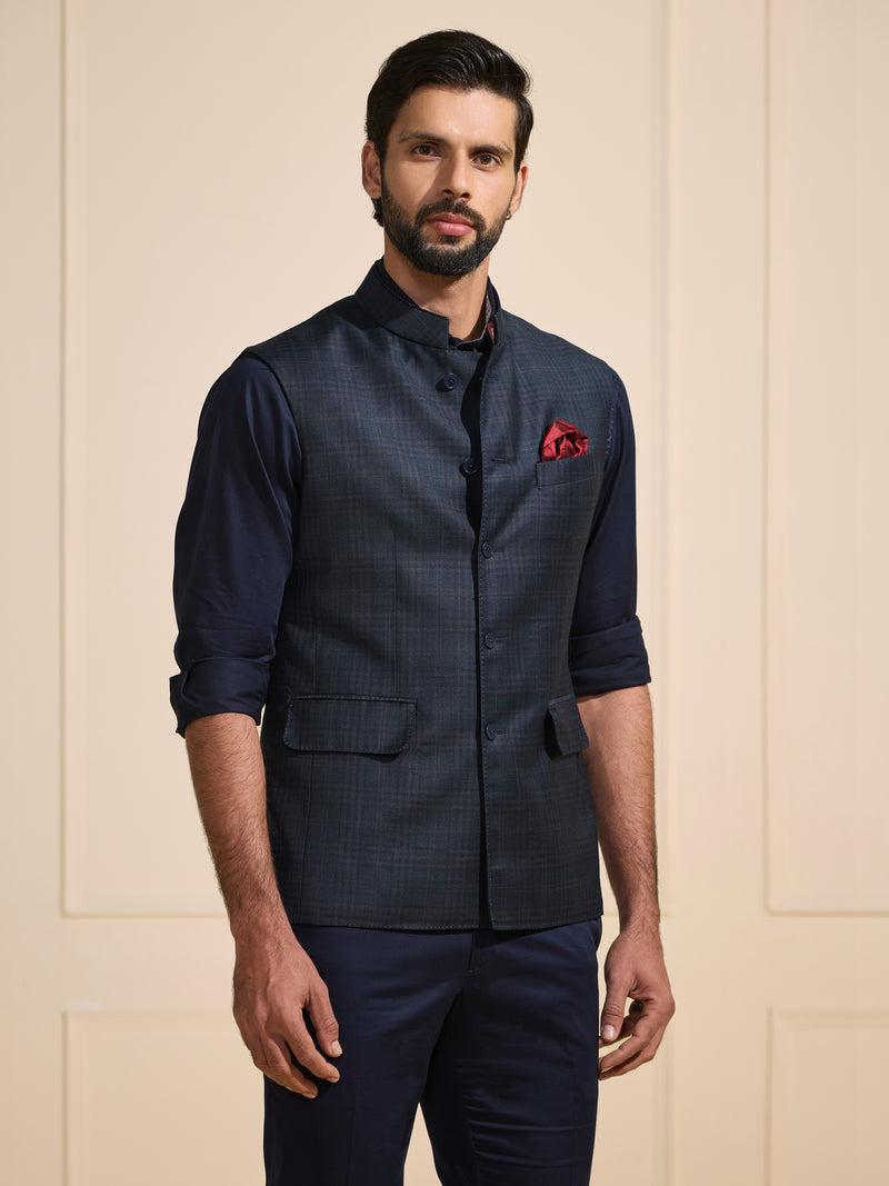 THE MIDNIGHT DAPPER: TAILORED CLASSIC WAISTCOAT