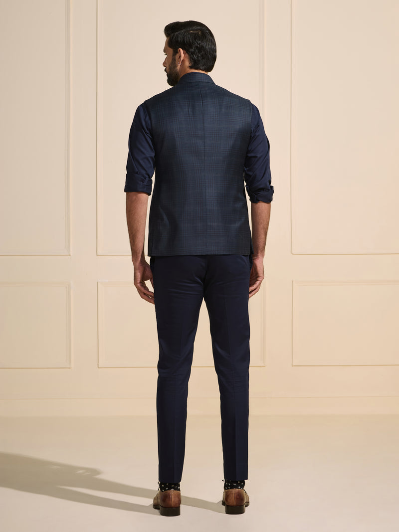 THE MIDNIGHT DAPPER: TAILORED CLASSIC WAISTCOAT