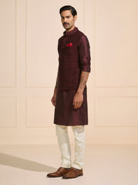 WINE MYSTIQUE GRANDEUR: A DAZZLING WAISTCOAT