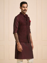 WINE MYSTIQUE GRANDEUR: A DAZZLING WAISTCOAT