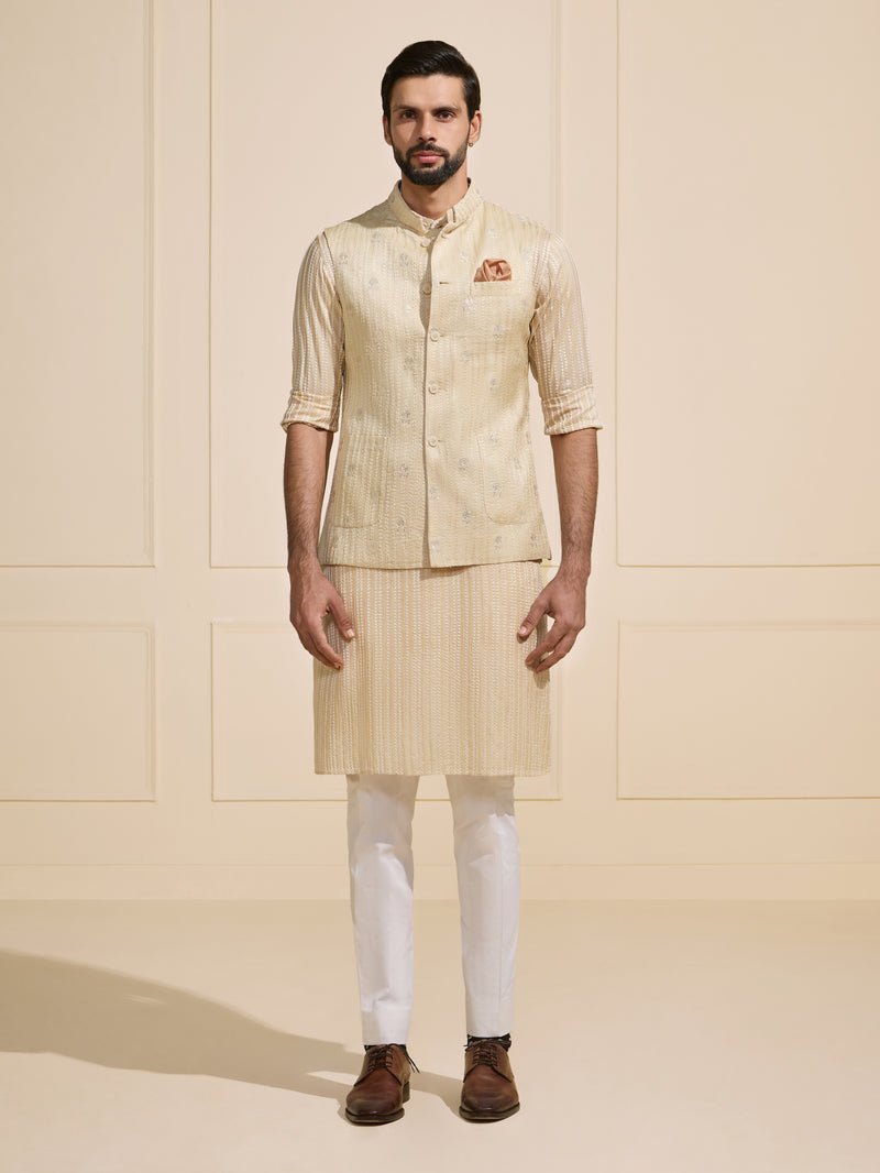 IVORY SILKSCAPE: TEXTURED LUXE WAISTCOAT