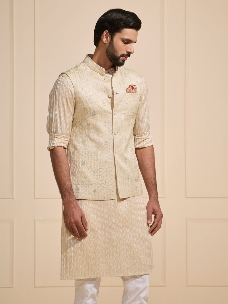 IVORY SILKSCAPE: TEXTURED LUXE WAISTCOAT
