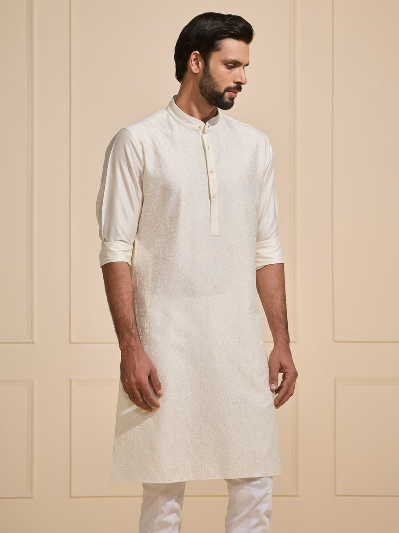 THE SERENE SIMPLICITY: MINIMAL LUXE WHITE KURTA