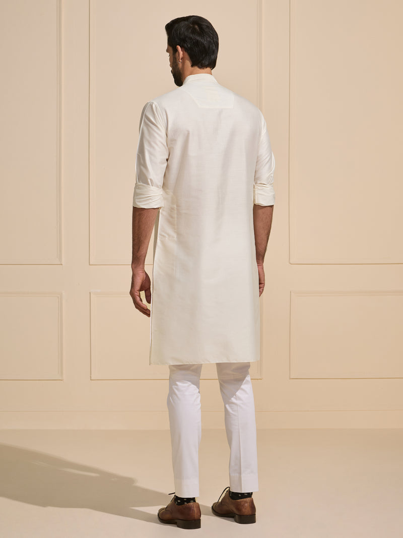 THE SERENE SIMPLICITY: MINIMAL LUXE WHITE KURTA