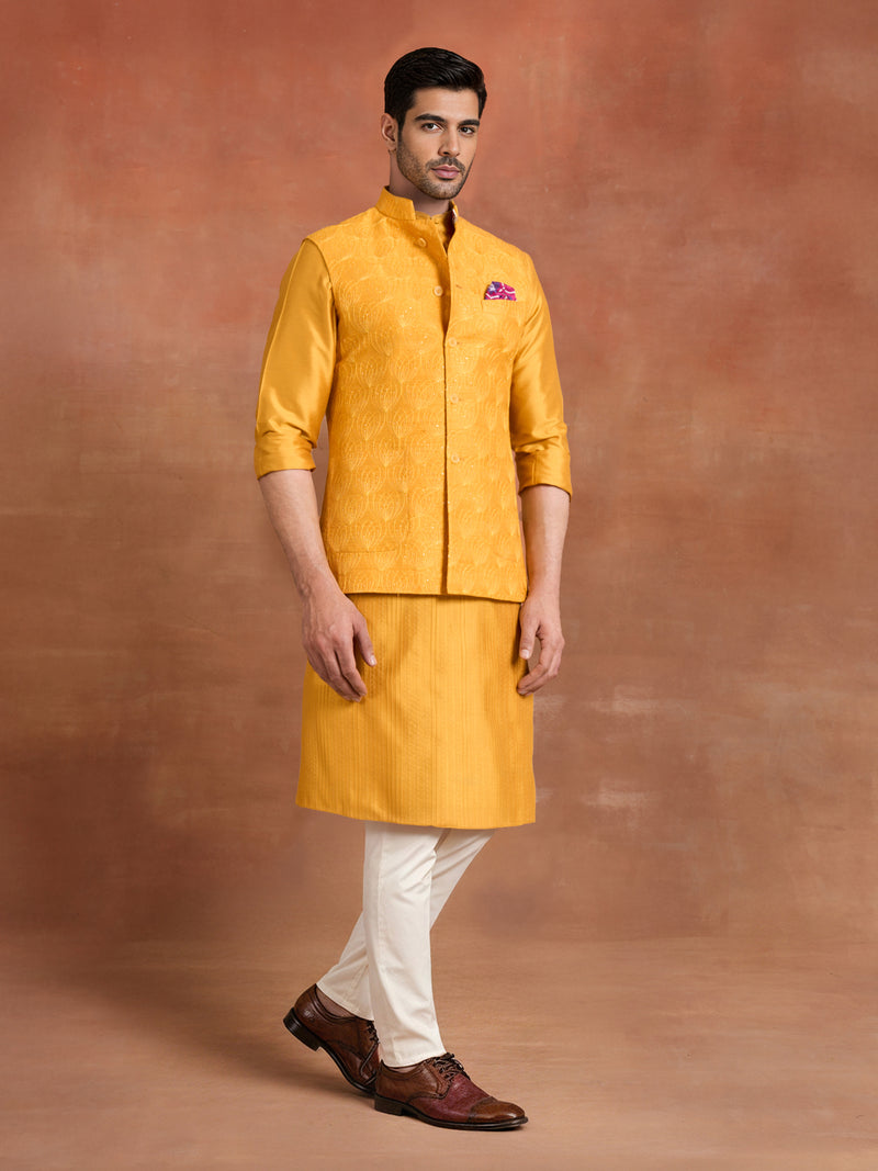 GOLDEN CREST WAISTCOAT