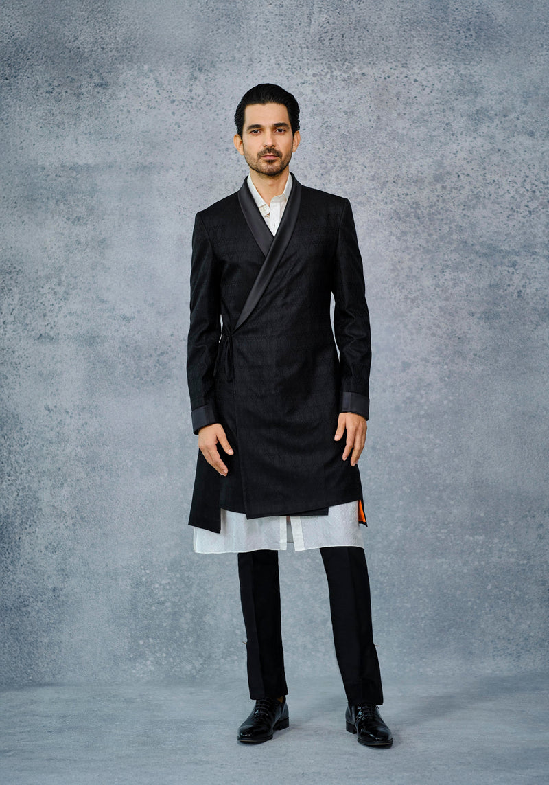 MONOCHROME ELEGANCE ROBE JACKET