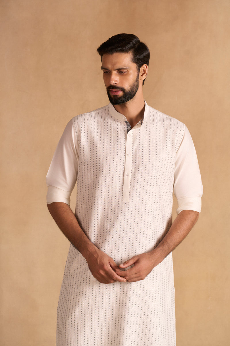 OFF-WHITE DETAIL KURTA