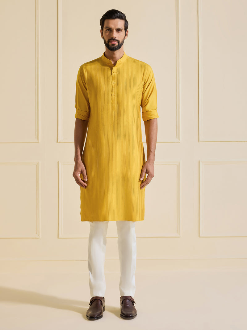 SUNLIT SPLENDOUR: THE REFINED ELEGANCE KURTA