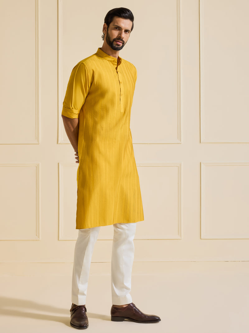 SUNLIT SPLENDOUR: THE REFINED ELEGANCE KURTA