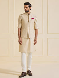 REFINED ELEGANCE: THE RADIANT SHINE WAISTCOAT