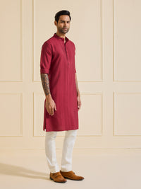 THE DISCERNING MAROON MAJESTY KURTA
