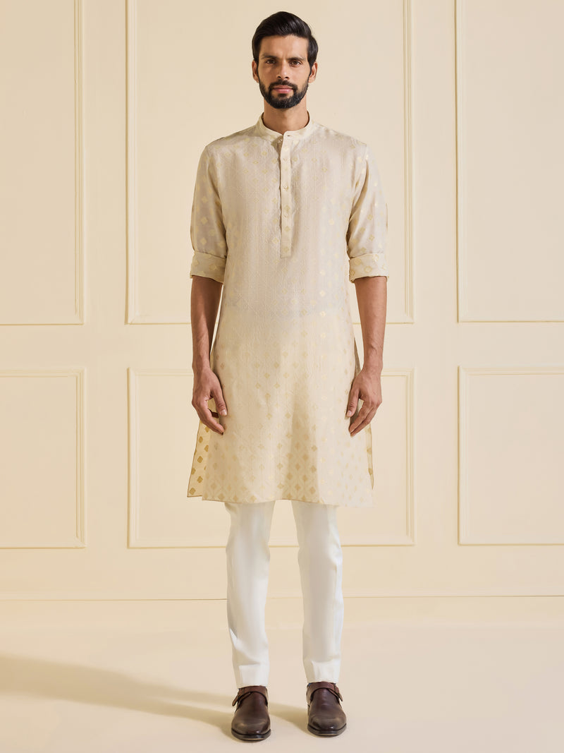 THE SERENE CHIC CHARM KURTA