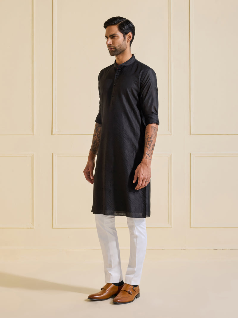 THE SHAHI NOIR KURTA