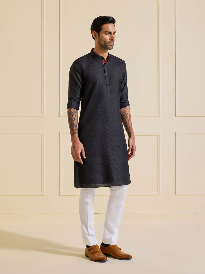 THE SHAHI NOIR KURTA