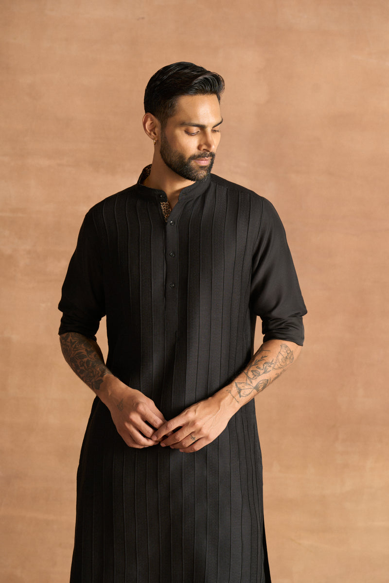 BLACK PINTUCK KURTA