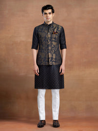 NOIR MINIMALIST KURTA