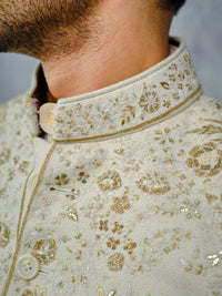 ELEGANCE ACHKAN