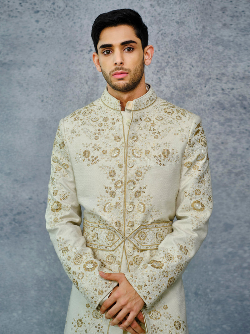 ELEGANCE ACHKAN