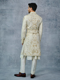 ELEGANCE ACHKAN