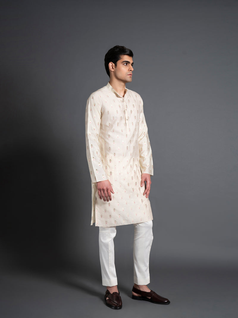 THE ZARI BUTTI KURTA