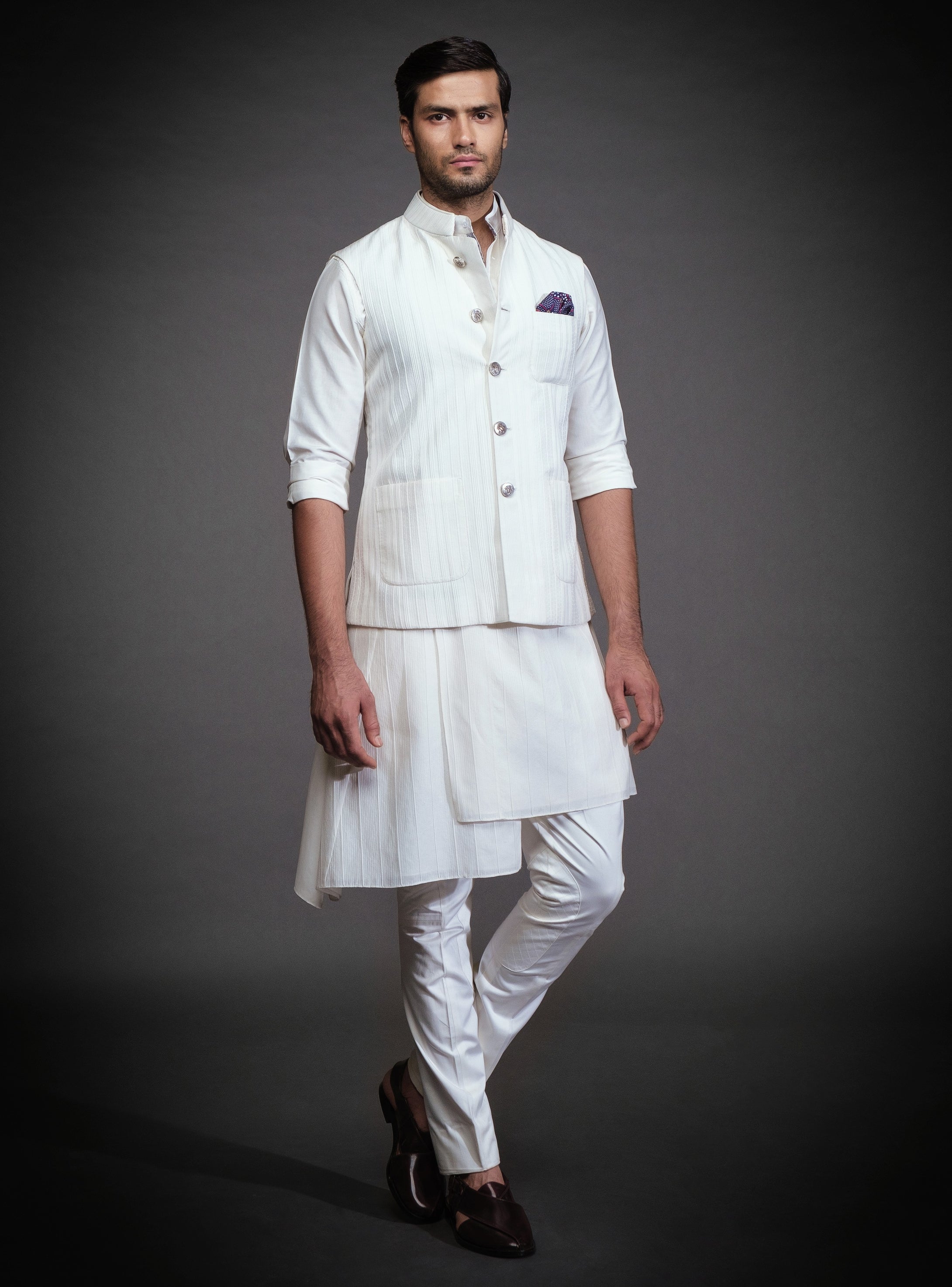 WHITE WAISTCOAT - Main Image